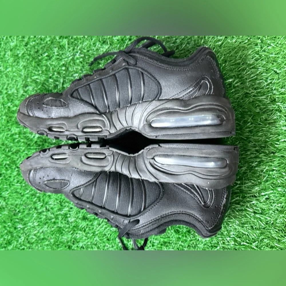 AIR MAX TAILWIND 4 GS‎ 'TRIPLE BLACK' Size 6.5Y